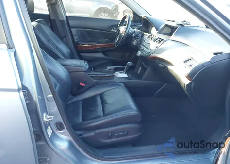 2011 Honda Accord 2.4 Ex-L z USA, uszkodzony, nr VIN 1HGCP2F8XBA153145